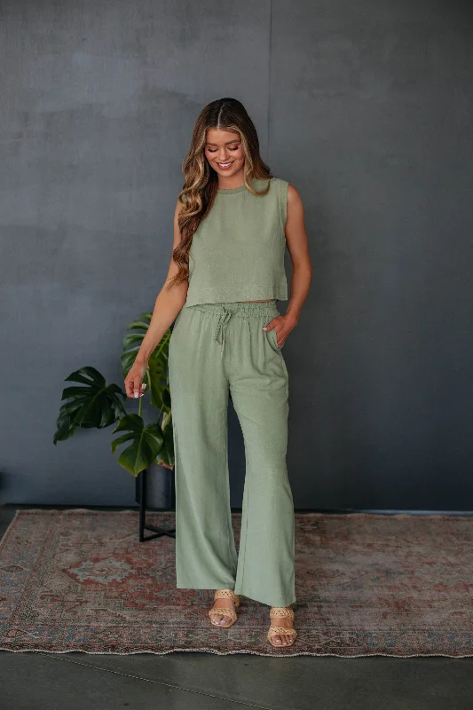 Stylish Women's Apparel Hampton Two-Piece Set - Fern