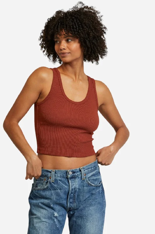 Women's Effortless Casual Outfit Perfect White Tee Blondie Bra Friendly Tank Top in Russet