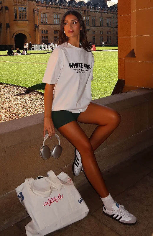 Women's Clothing For Everyday Wear Looking For More Oversized Tee White