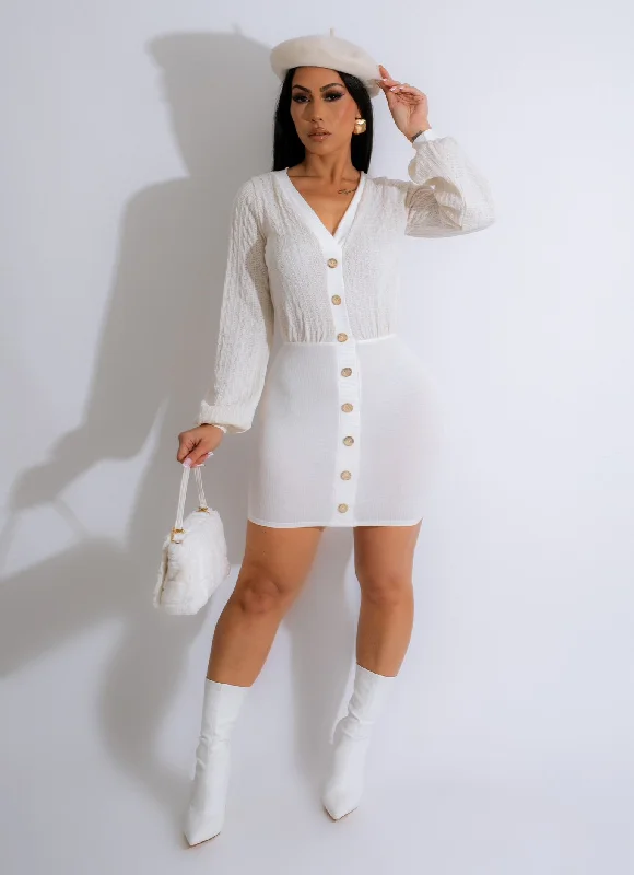 Modern Women's Outfit Cozy Day Knitted Mini Dress White